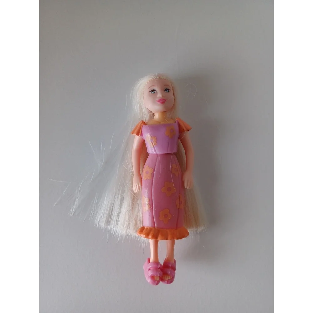 Three Vintage Fashion Polly Pocket Small Dolls With 3 Hairbrushes Toy Collection